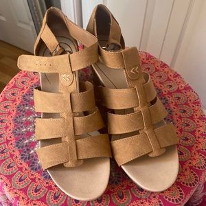 Dr Scholls strapped Sandles